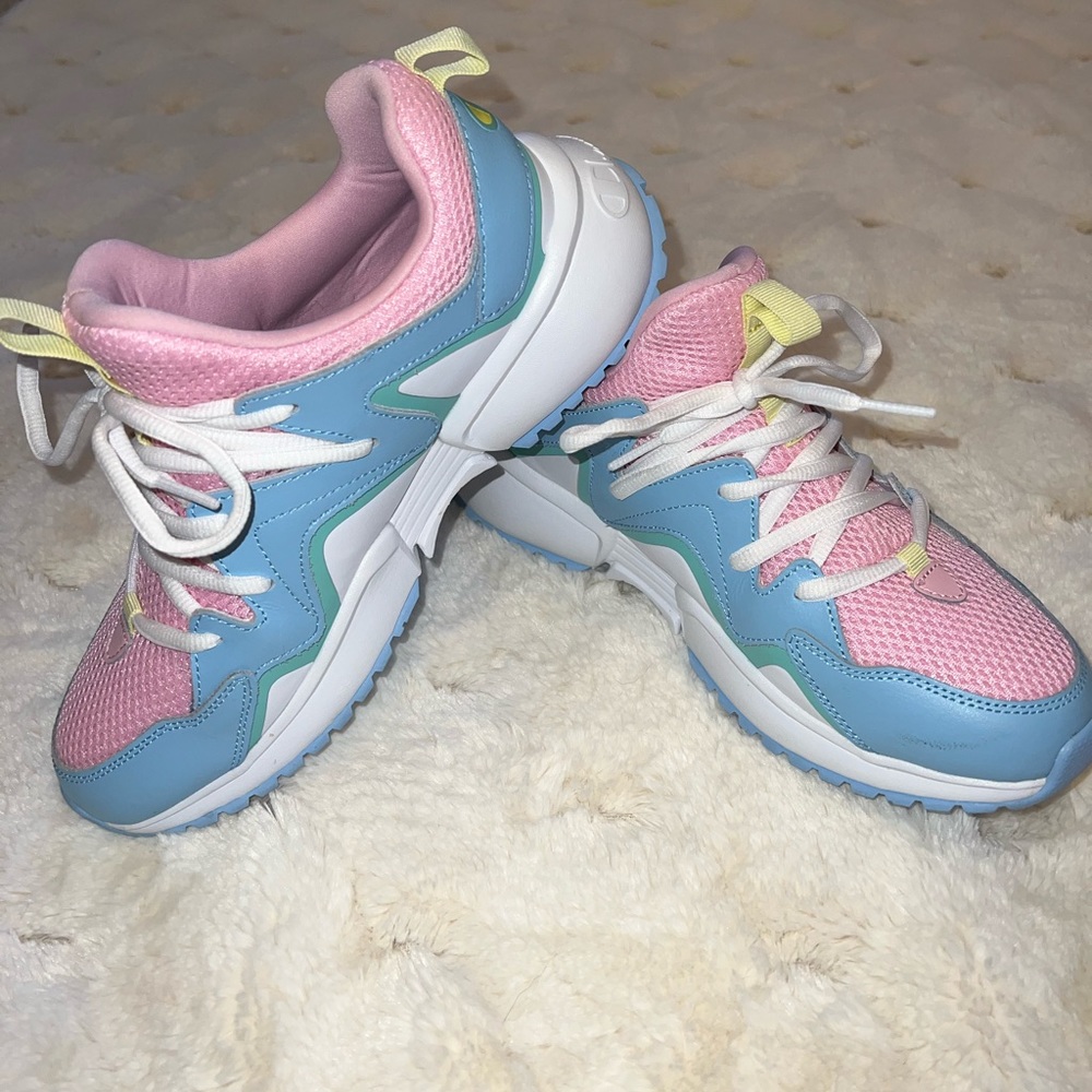 Champion Sneakers